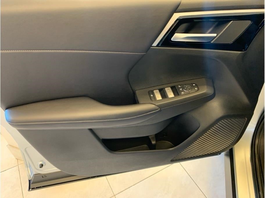 2024 Mitsubishi Outlander Plug-In Hybrid SE
